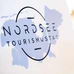 Roll-up mit dem Logo vom NordseeTourismusTag