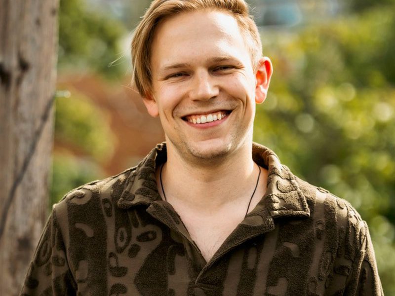 Das Bild zeigt Ben Förtsch, Geschäftsführer vom Hotel Luise aus Erlangen.