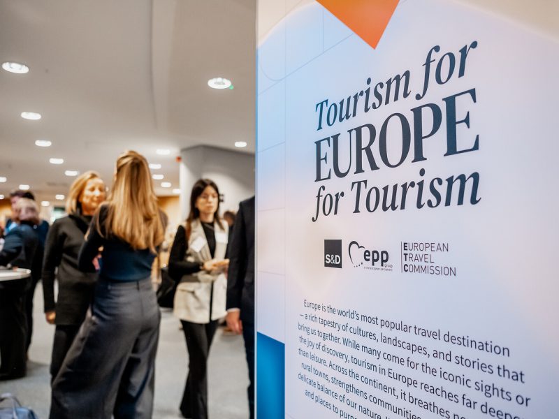 Ausstellungseröffnung „Tourism for Europe, Europe for Tourism“ im Europäischen Parlament am 26. Januar 2026 in Brüssel.