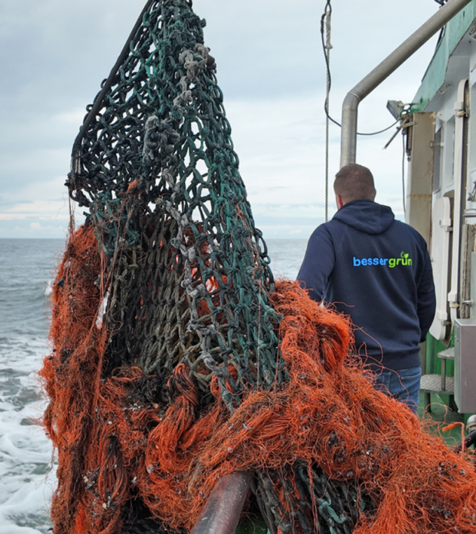 Bergung von Geisternetzen